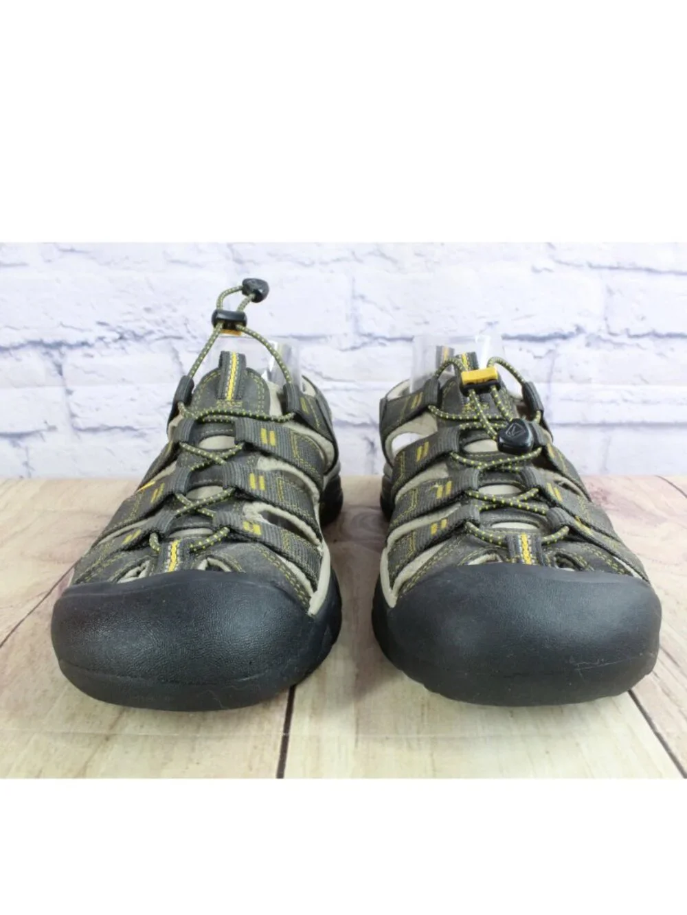 Keen Newport H2 Sandals Hiking Raven Aluminum Color Shoes Size 10